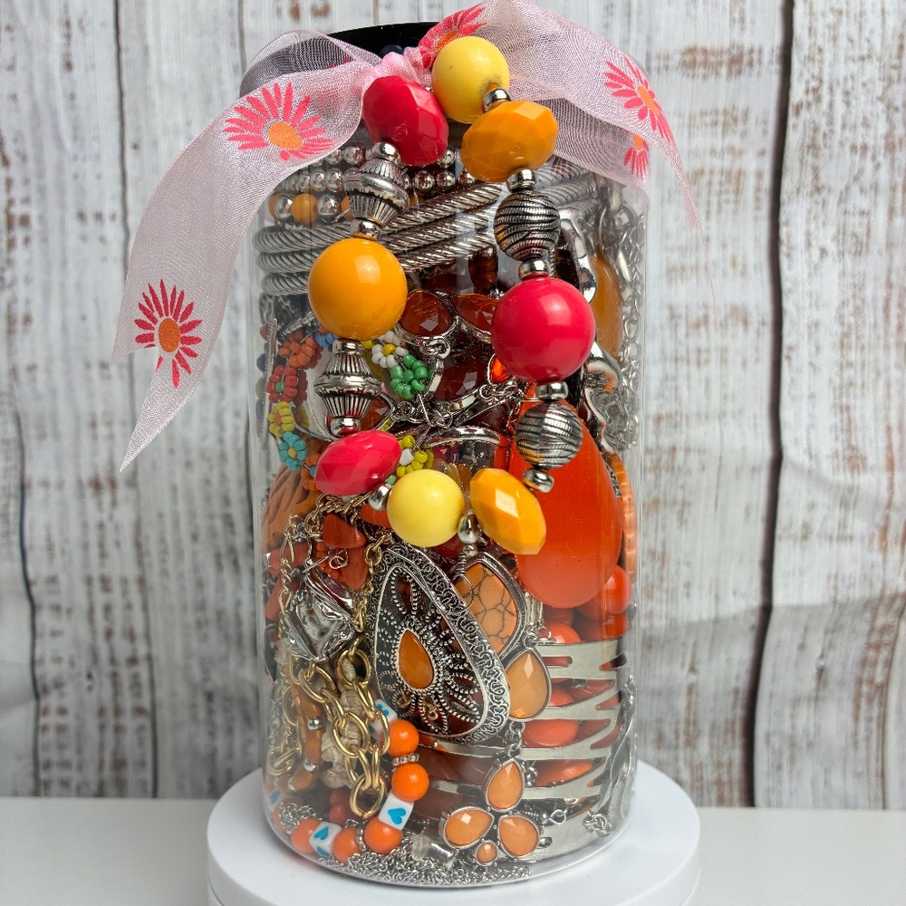 Mystery Treasure  32 oz Jar  - Lot 0265